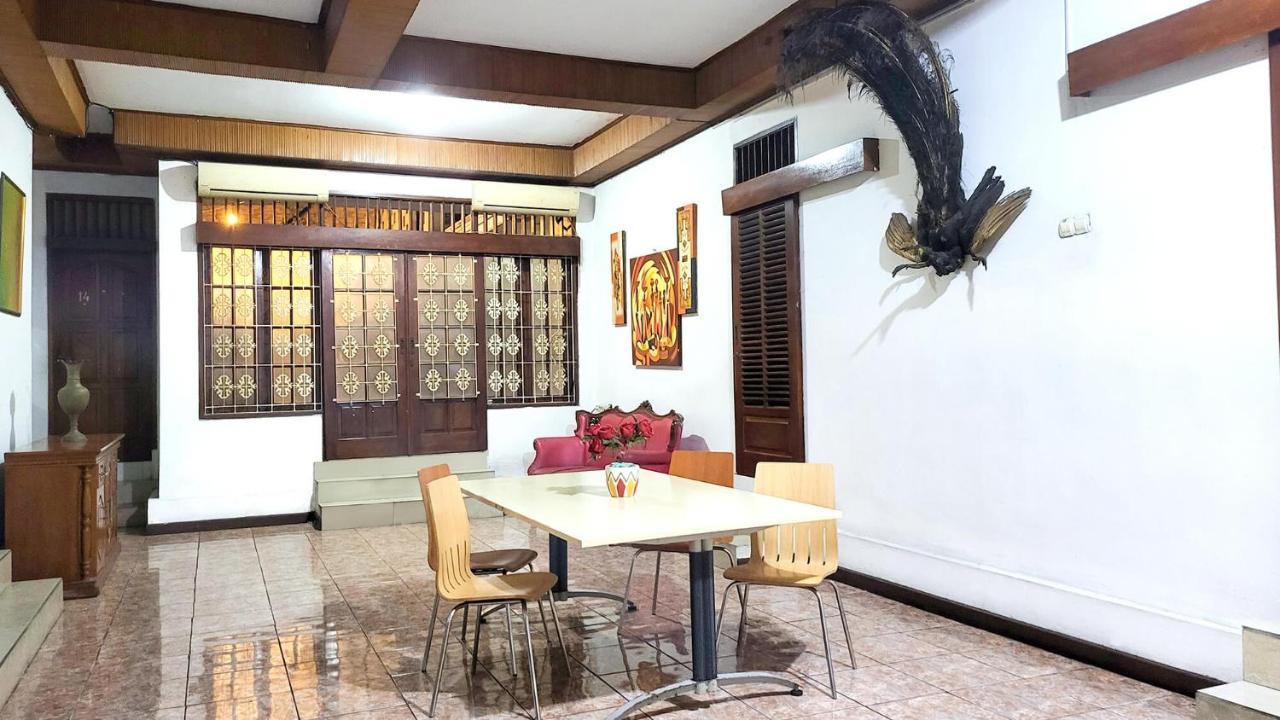 Kasmaran Guest House Syariah Jakarta Extérieur photo